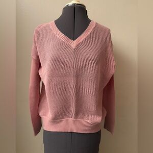 Lightweight kit sweater